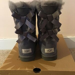 Bailey bow uggs grey